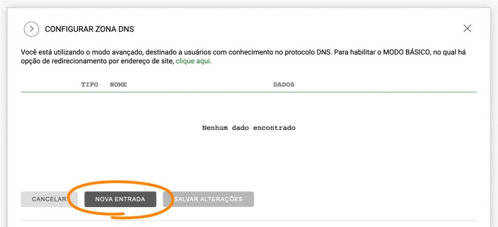 Imagem mostrando a configuração de uma nova entrada A com endereço IPv4, com ícones representando um globo, um documento com texto e um símbolo de IP, simbolizando a funcionalidade de adicionar um novo registro A para apontar um domínio para um endereço IPv4 específico.