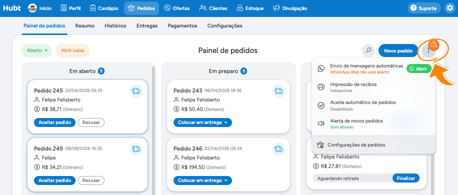 Menu dos tres pontos do painel, com o icone circulado e uma seta apontando para ele